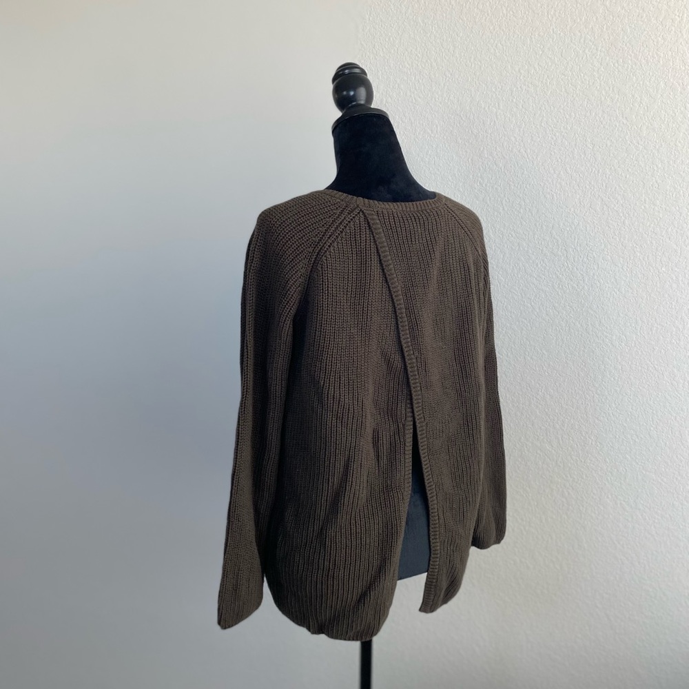 525 America Pullover Open Back in Olive Medium